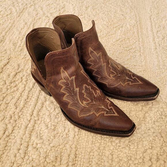 Ariat DIxon Low Bootie Cowboy Western Boots Sz 8.5 - Picture 2 of 5